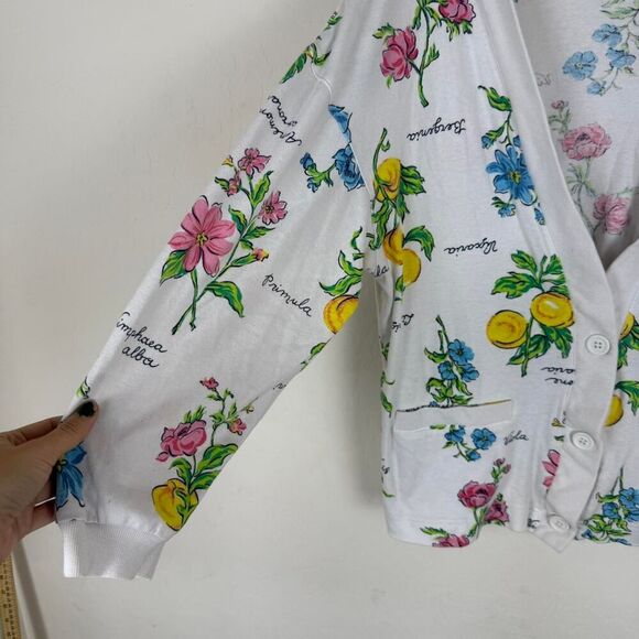 vintage floral v-neck cardigan, made in USA - Picture 2 of 6